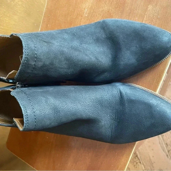 Franco Sarto | Laslo Soft Nubuck Suede Ankle Boots Side Zips Stacked‎ Hee… - Picture 5 of 7